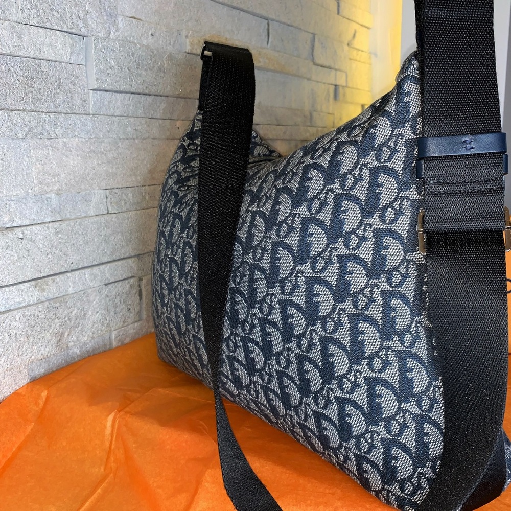 🦋 DIOR MONOGRAM DIORISSIMO SHOULDER BAG 🦋 - Picture 8 of 15
